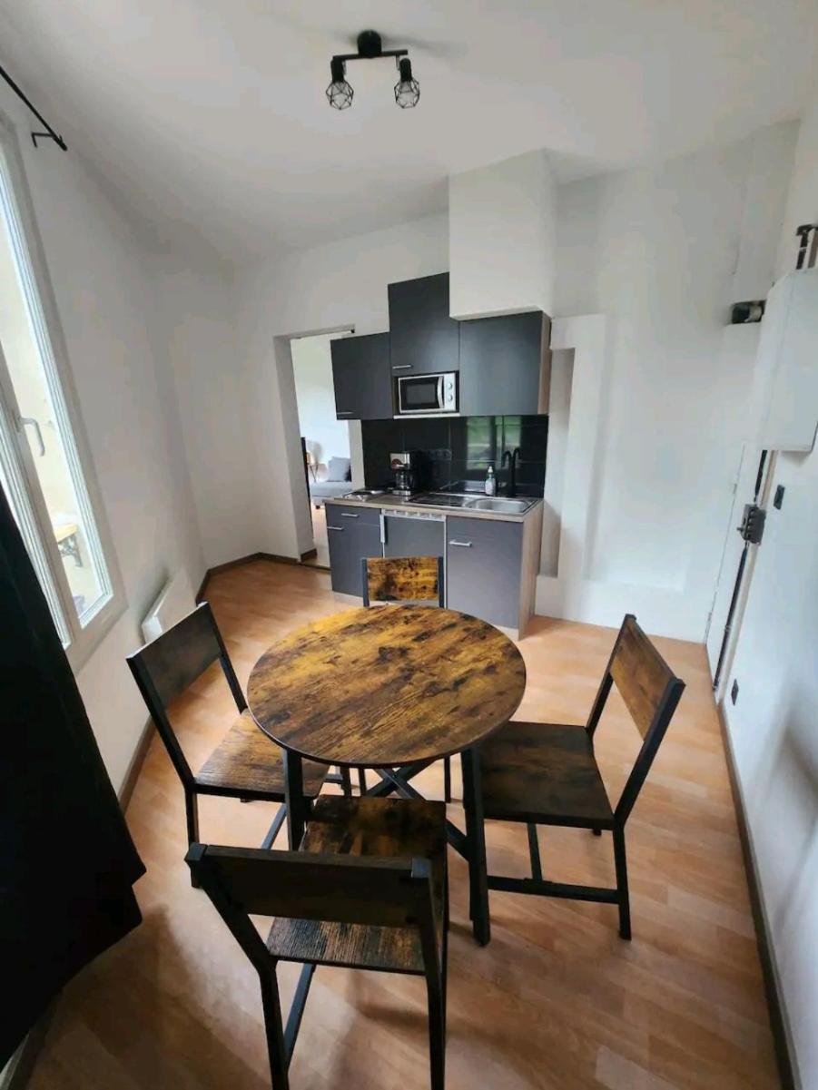 شقة Tres Beau 2 Pieces A 400M De Paris جنتيلي المظهر الخارجي الصورة